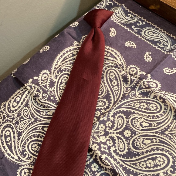Woodmere Other - Woodmere Elegant Burgundy Clip-on Tie NWT